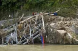 Nepal y China cifran en mil los muertos en la riada