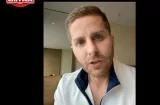 Mayer rompe en llanto en Colombia: “Abrieron una herida ya cicatrizada”