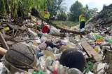 Barrera del río Matías Hernández retiene 27 mil kilos de basura en tres meses