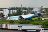 Informe: Avión de Amazon arrastró una furgoneta con siete  pasajeros