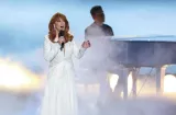Los Emmy rinden homenaje a Dolly Parton, Rob Reiner y Catherine O'Hara