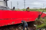 ¡Cochinos! Sacan 60 toneladas de basura del drenaje en Villa del Caribe, Colón