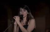 Irán confirma condena de 74 latigazos a una cantante por no usar el velo