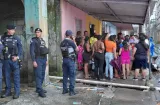 Pandilleros se resisten a dejar edificios dañados tras terremoto en Colón