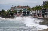 México confirma un muerto por el huracán Simón, que amenaza Nayarit y Sinaloa