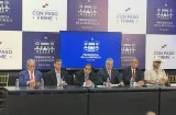 Despliegan ayuda, reconstruye casas y rescata la red hospitatarua y vial 