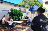 Terremoto obliga a impartir justicia en carpas y dentro de un autobús policial