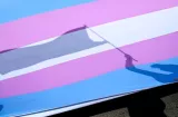 Hospitales en Inglaterra ponen orden; pacientes trans irán con su género real