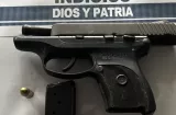 Lo agarran con un arma durante operativo en Gatuncillo Norte