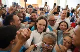 María Corina Machado regresó a Venezuela y es ovacionada