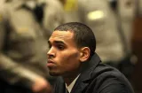 Chris Brown condenado a 8 meses de cárcel, aunque suspenden la pena por un año