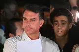 Flávio Bolsonaro promete "organizar la oposición" a Lula