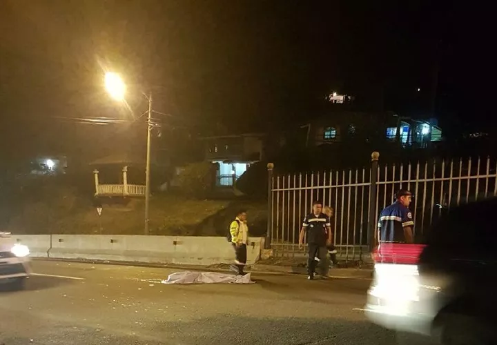 Para los conductores y los peatones, porque este año ha sido de gran cantidad de accidentes de tránsito, entre colisiones, vuelcos y atropellos causados por la imprudencia. Hace pocos días, un hombre de 42 años falleció atropellado cerca de la medianoche del lunes, cuando intentaba cruzar por debajo del puente peatonal de Arraiján.