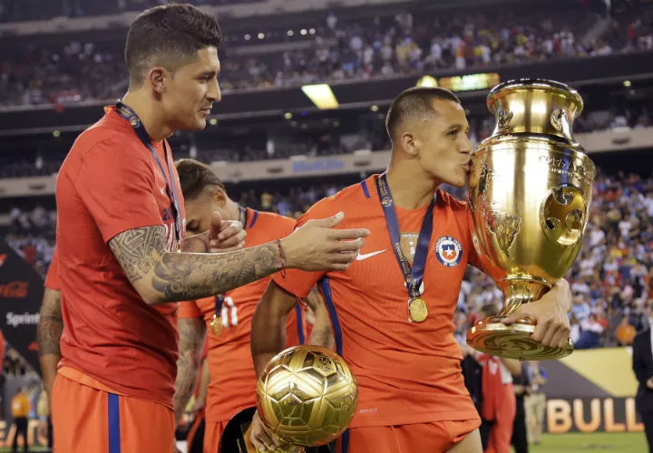 Alexis Sánchez jugó lesionado el partido. 