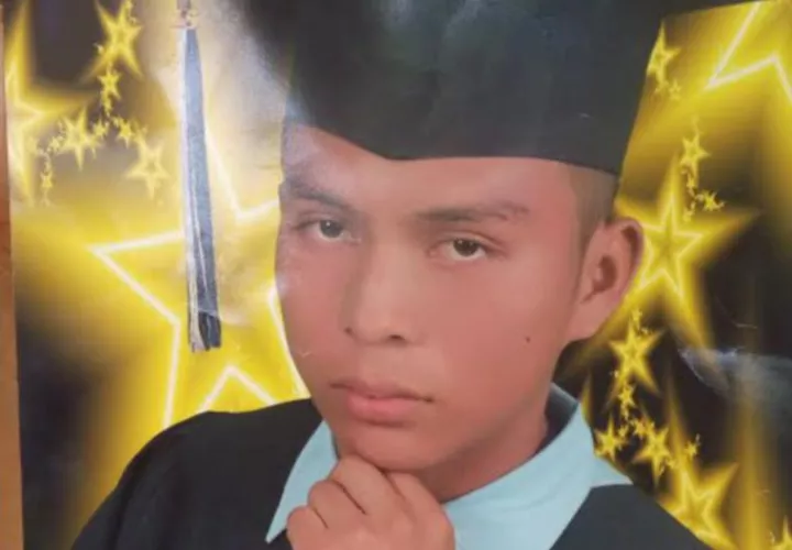 Esta foto es de su graduación de IX grado, el año pasado. Recopia Elena Valdez Corresponsal