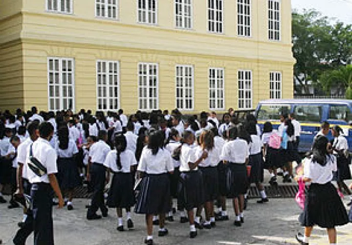Estudiantes del Instituto Nacional.