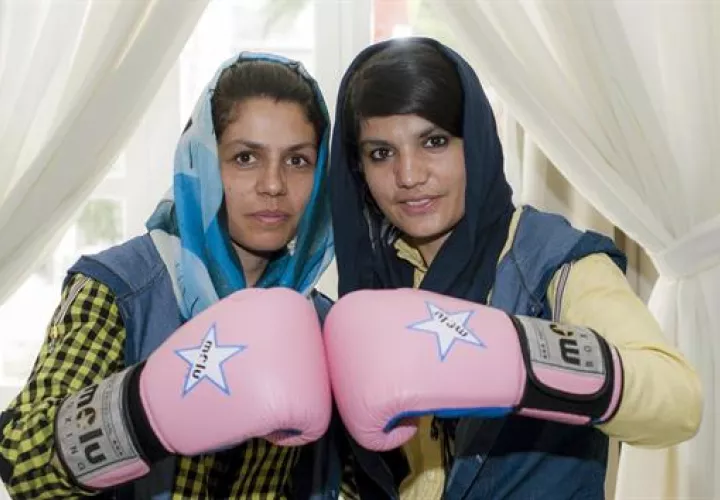 Las hermanas afganas protagonistas del documental "Boxing for freedom". Foto EFE