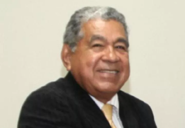 Para el embajador de Nicaragua en Panamá, Antenor Ferrey, quien está en problemas en este país luego de que agrediera físicamente a una abogada panameña. Tras que lleva meses en un apartamento sin pagar, ataca a una mujer cuando procede a que le corten el agua. Ya la Cancillería lo mandó a sacar. 