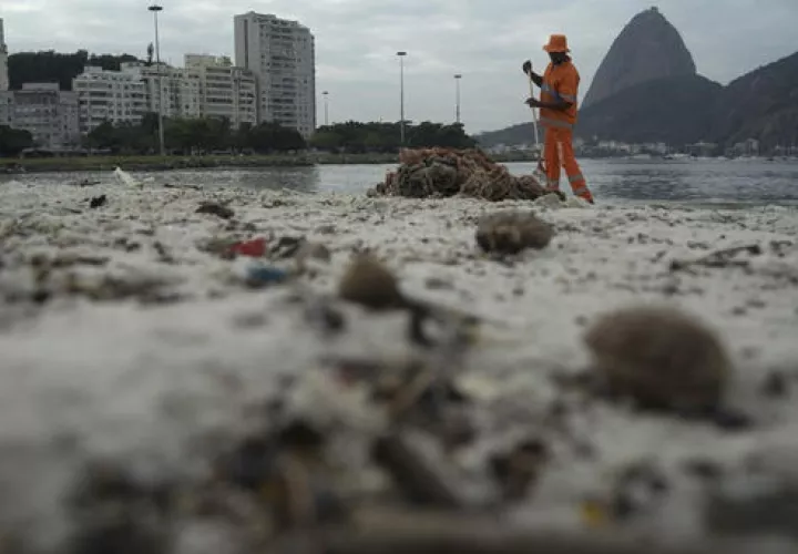 El punto crucial del problema yace en los diferentes tipos de pruebas utilizadas para determinar la sanidad y la seguridad de las aguas de zonas recreativas.  /  Foto: AP