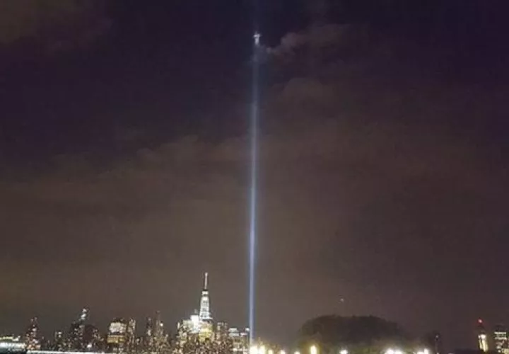 ¿”Ángel”, Jesús o un truco de edición?. La imagen tomada por Richard McCormick de Nueva Jersey