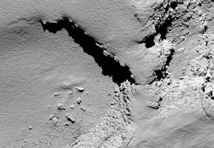 Fotografía cedida hoy, 30 de septiembre de 2016, por la Agencia Espacial Europea (ESA), que muestra el cometa 67P Churyumov-Gerasimenko.  /  Foto: EFe