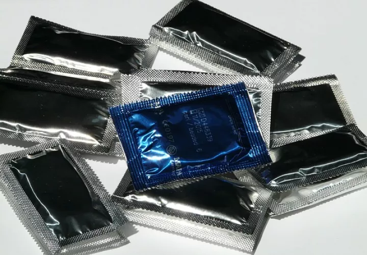 Una vida sexual activa aumenta las probabilidades de contraer, al menos una vez en la vida, clamidia o alguna variedad de virus del papiloma humano, las cuales pasan sin síntomas en muchos casos.   /  Foto: Pixabay Ilustrativa