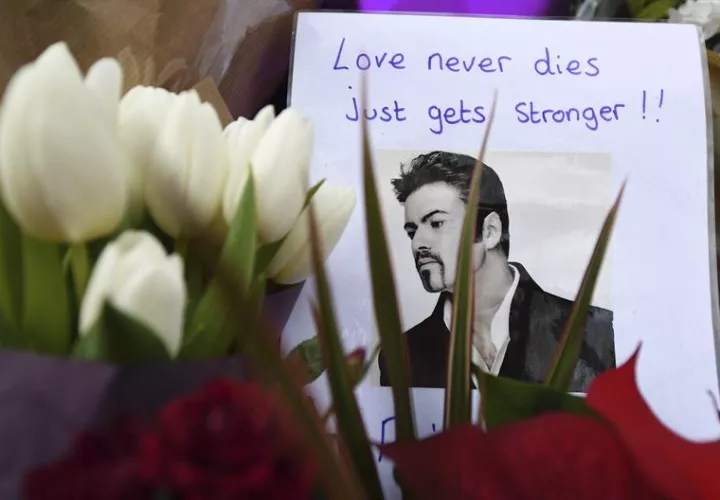 George Michael fue hallado sin vida en su residencia en Goring-on-Thames, población al oeste de Londres, el pasado día 25 de diciembre de 2016.  /  Foto: EFE