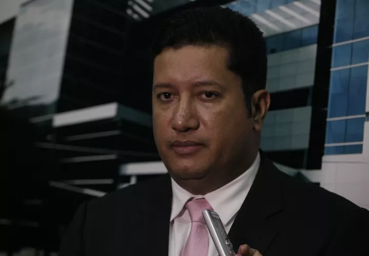 Para el diputado del Partido Panameñista Jorge Iván Arrocha, que se ha salido con amenazas contra el grupo editorial Epasa, para exigir que “se investigue” la compra de esta empresa en el año 2011. Todo, luego de que estos medios revelaran que el escándalo de Odebrecht toca a una cuñada de José Luis “Popi” Varela.