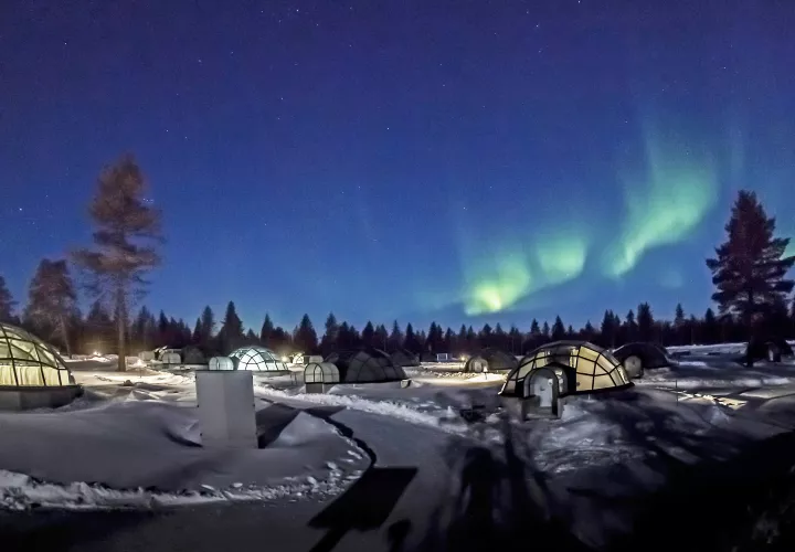 Uno de los iglús para seis personas del complejo hotelero ártico de Kakslauttanen, en la Laponia finlandesa. Foto:Kakslauttanen Arctic Resort