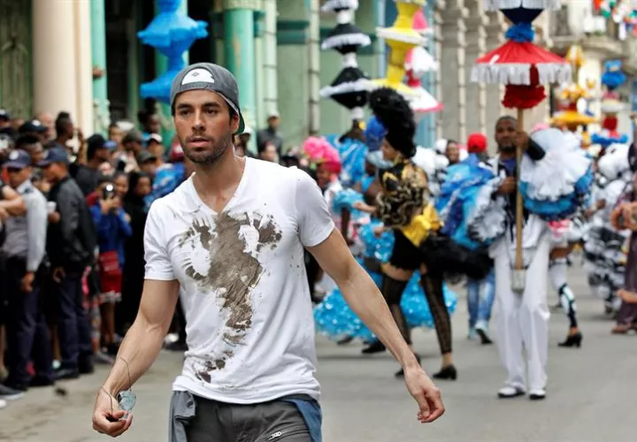 El cantante español Enrique Iglesias en la grabación de su último videoclip, el pasado mes de enero en La Habana. EFE/Archivo