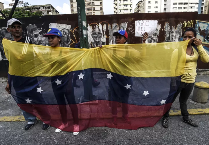 Ello en medio de una oleada de protestas que ha dejado 28 muertos en casi un mes. Foto: AFP