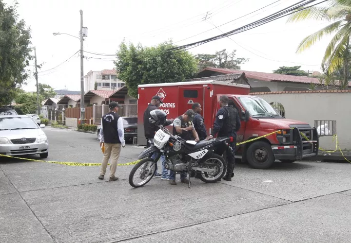 El camión blindado iba cargado en dinero en efectivo.  Foto Edwards Santos Crítica
