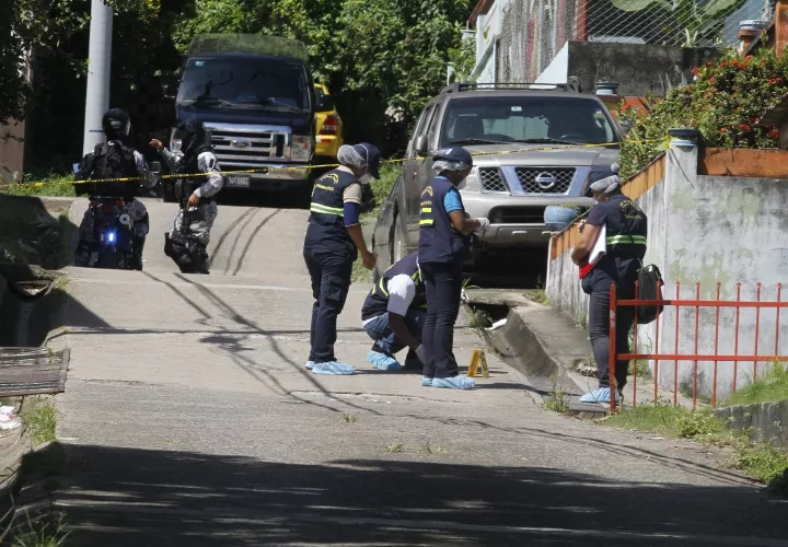 El crimen ocurrió en el sector “El Cucuy”, de Cerro Batea, a plena luz del día. Foto Edward Santos Crítica