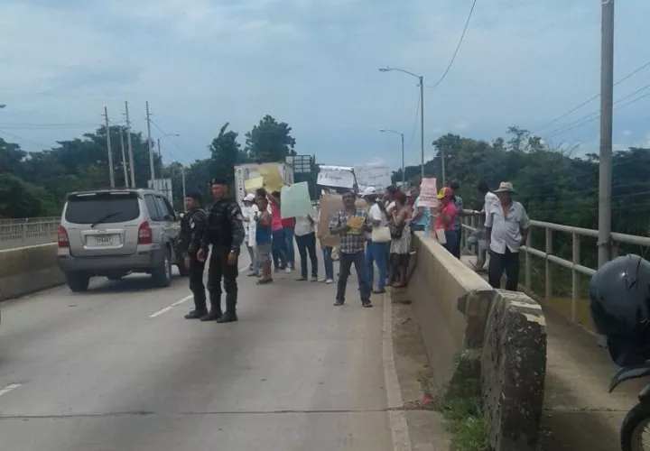 Vista general de la protesta pacífica.  /  Foto: Zenaida Vásquez
