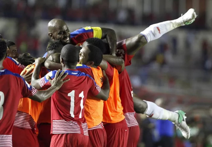 La selección nacional va en busca de un triunfo histórico. / AP