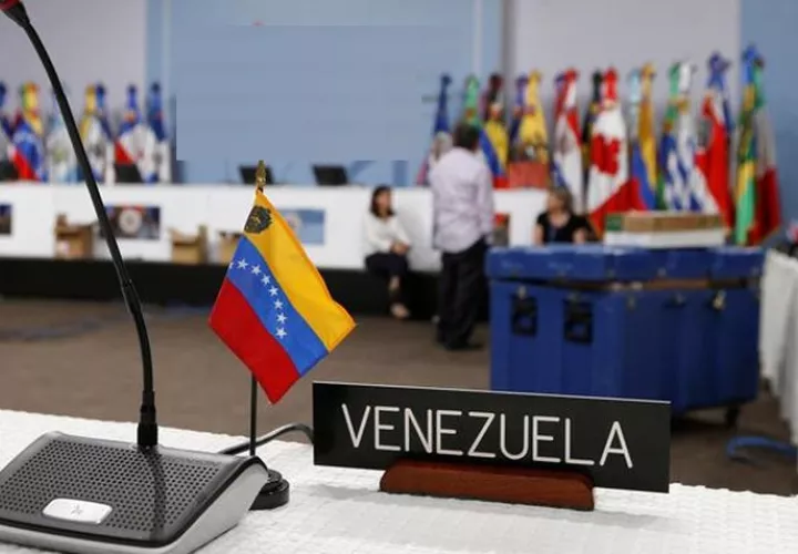 Hasta el momento el gobierno de Maduro se ha negado a abrir un canal humanitario alegando que no es necesario, pese la aguda escasez de alimentos y medicinas que aqueja a los venezolanos. /  Foto: AP Ilustrativa