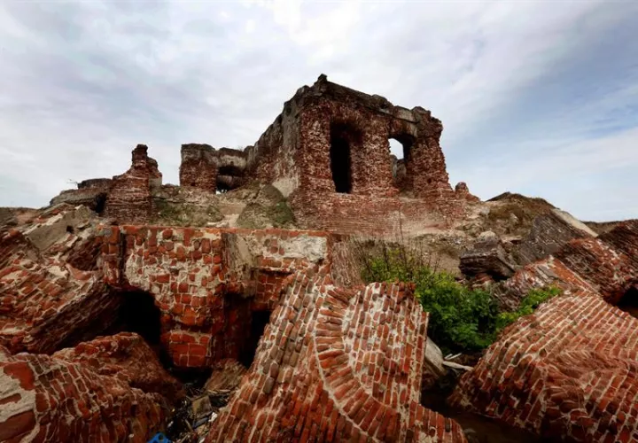 El deterioro del suelo terrestre obedece a la acidificación, salinización y compactación y &quot;el daño resultante afecta a los medios de vida, los servicios ecosistémicos, la seguridad alimentaria y el bienestar humano&quot;, alerta la FAO. EFE/Archivo