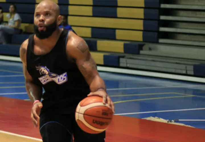 Isaac St. Rose, de los Correcaminos de Colón. Foto: LPB