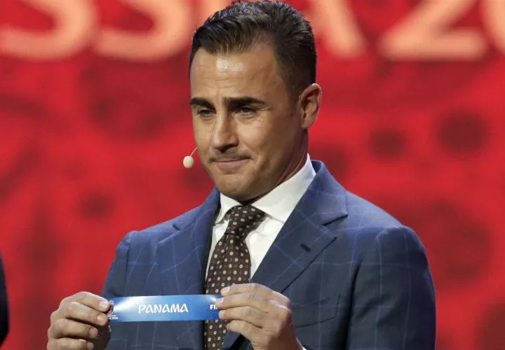 Momento en que se sacan el nombre de Panamá durante el sorteo. Foto: AP