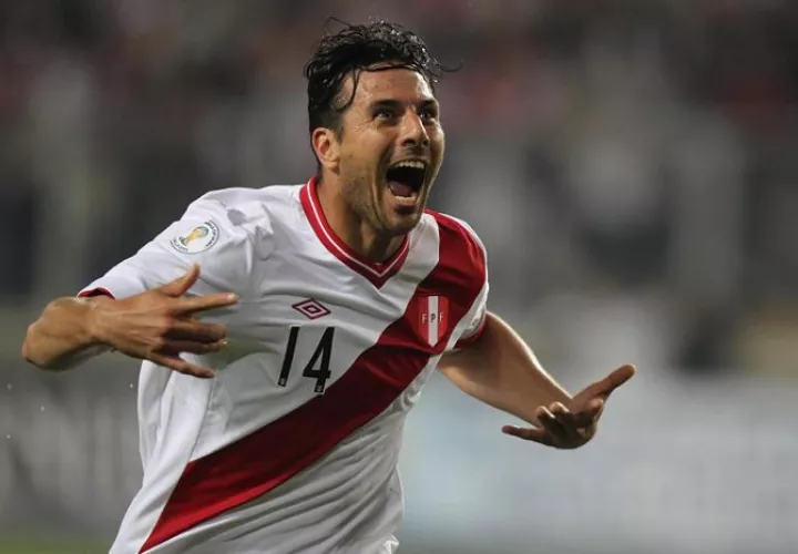 Claudio Pizarro brilló en la Bundesliga de Alemania.