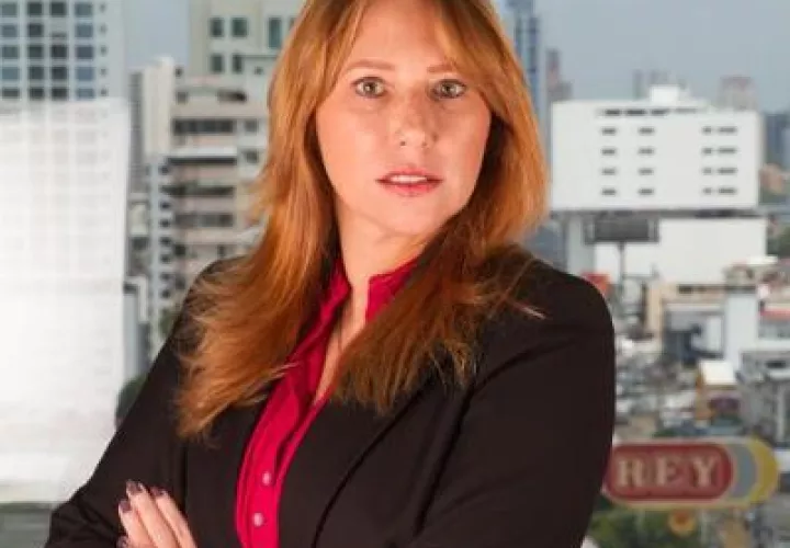 Ana Lucrecia Tovar de Zarak 