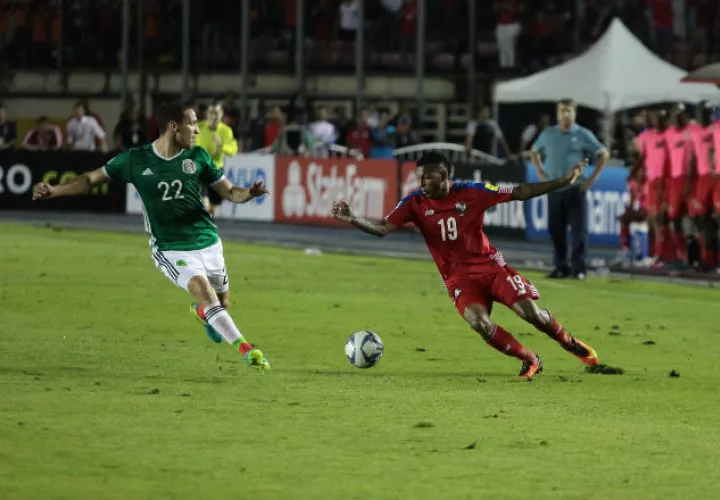 Alberto “Negrito” Quintero (dcha.) es uno de los jugadores de confianza del técnico Hernán Darío Gómez. Anayansi Gamez
