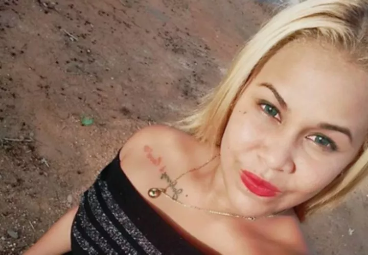 Por casi un año, Rosa María, de 16 años, ha estado desaparecida. 