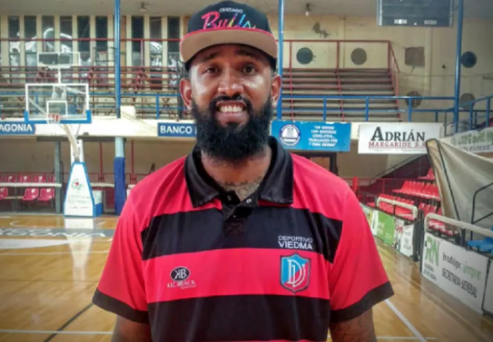 Josimar Ayarza jugó con los Correcaminos de Colón en la pasada Liga Profesional de Baloncesto. Foto: Twitter