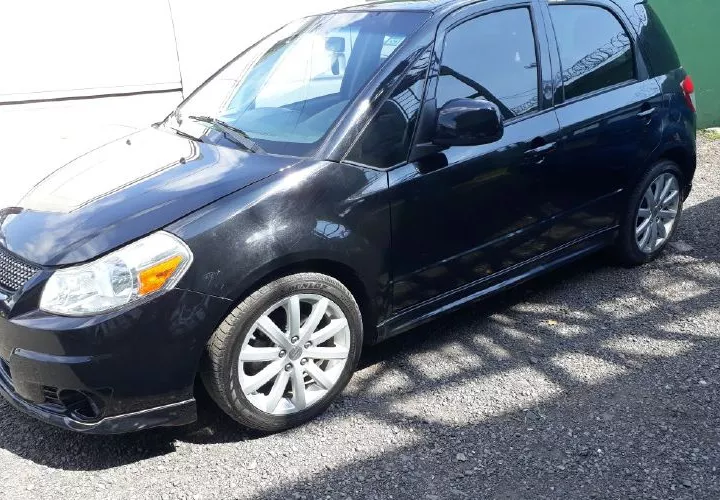 Auto confiscado con doble fondo.  Foto Mayra Madrid Corresponsal