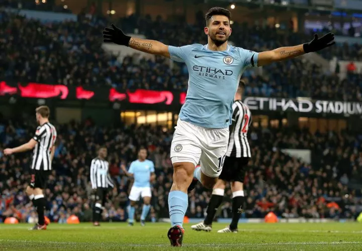 El delantero argentino Sergio Agüero milita en el Manchester City. Foto EFE