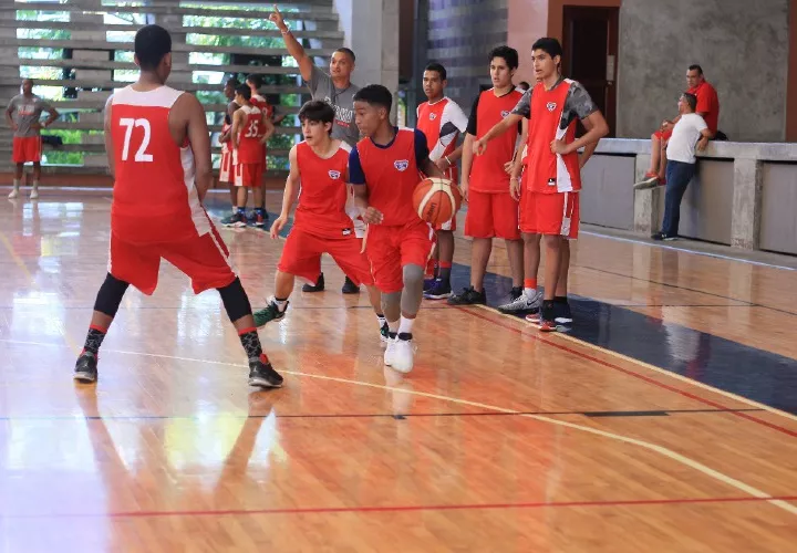 Equipo masculino en sus entrenamientos. Foto: Cortesía Fepaba