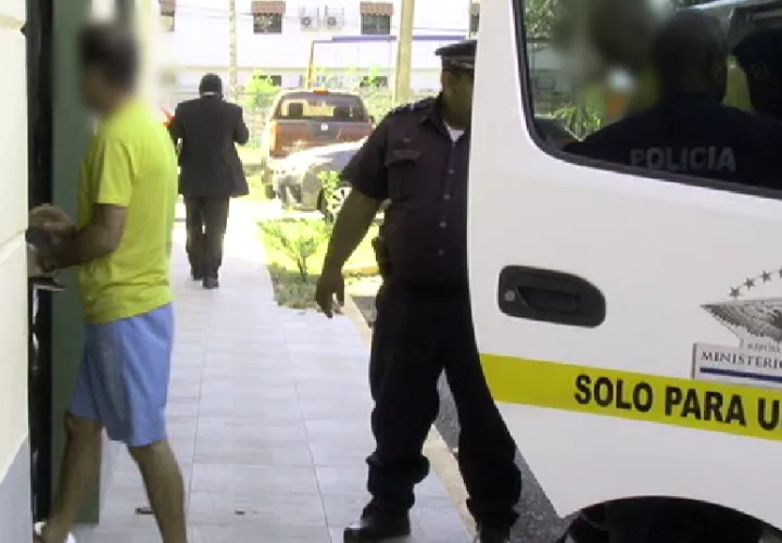 Las autoridades mantenían un seguimiento al auto donde iban los sindicados, ya que se había recibido información que en el mismo transportaba la sustancia ilícita. Foto: Mayra Madrid