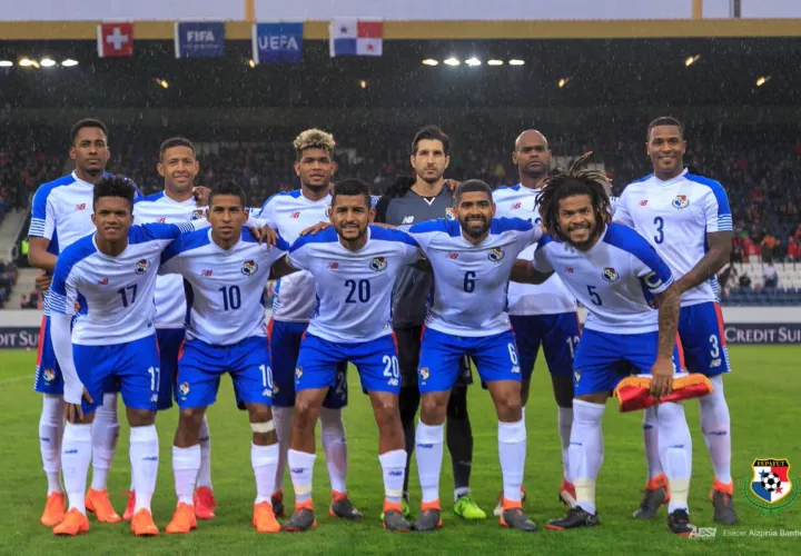 Onceno de la Selección de Fútbol de Panamá que abrió el partido ante Suiza. Foto: AP