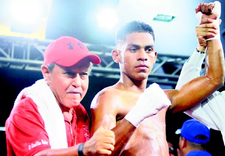 Gustavo Cervantes (izq.) y “El Científico” Núñez. Foto: Anayansi Gamez